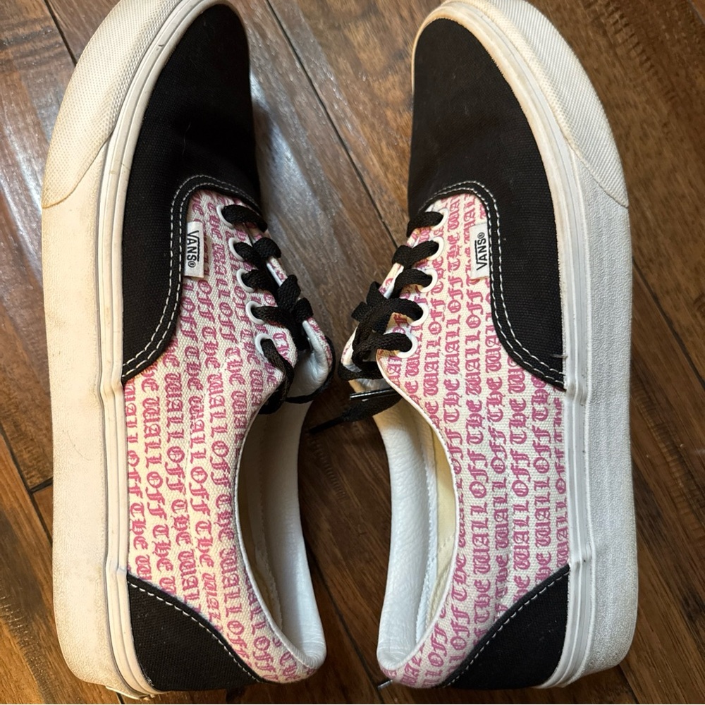 Vans Era Vans Off The Wall Black Carmine Rose VN0A38FRT8T‎ Men 9.5 Women 11